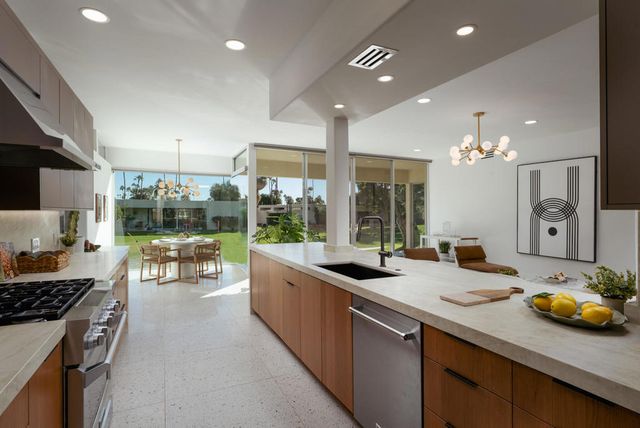 146 Eastlake Drive, Palm Springs, CA 92264