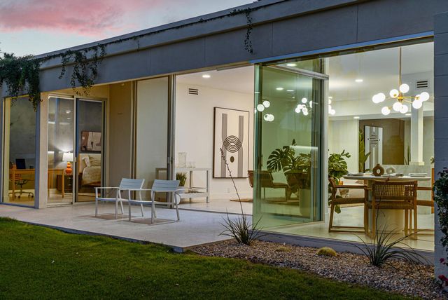 146 Eastlake Drive, Palm Springs, CA 92264