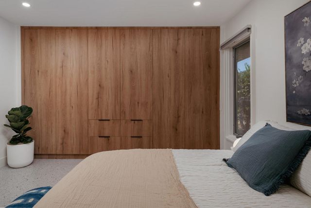 146 Eastlake Drive, Palm Springs, CA 92264