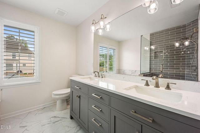 907 Newington Way, Apex, NC 27502