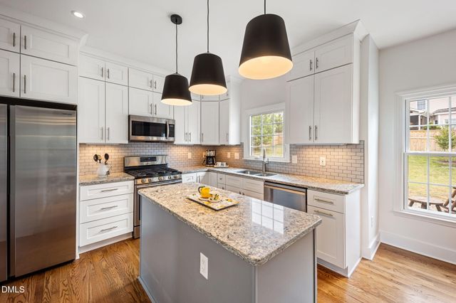 907 Newington Way, Apex, NC 27502