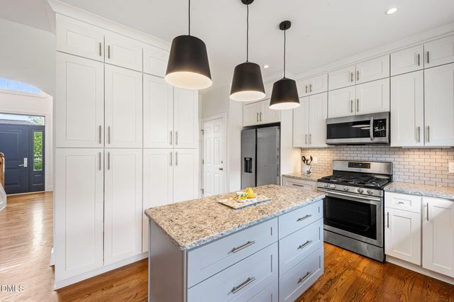 907 Newington Way, Apex, NC 27502