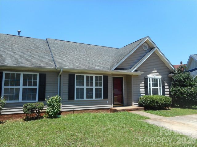 5901 Meadow Hill Drive, Charlotte, NC 28212