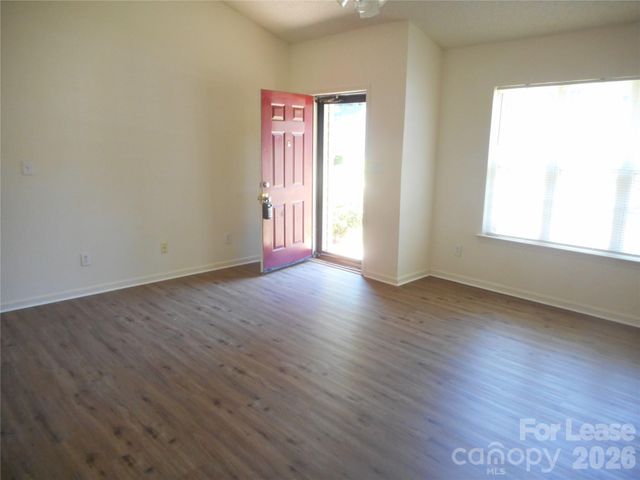 5901 Meadow Hill Drive, Charlotte, NC 28212