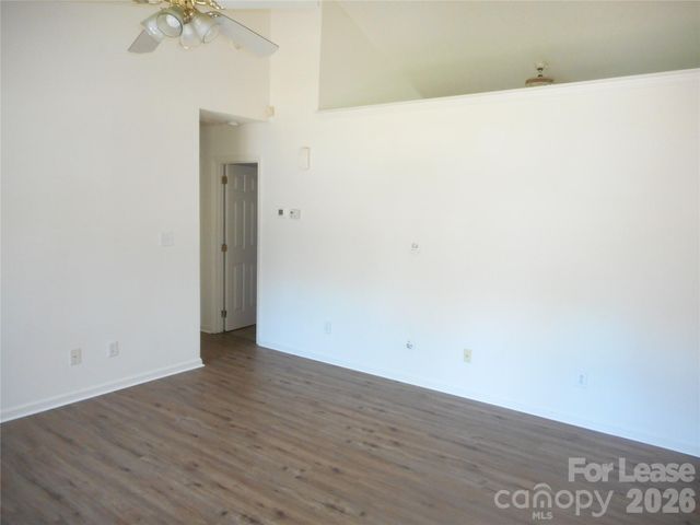 5901 Meadow Hill Drive, Charlotte, NC 28212