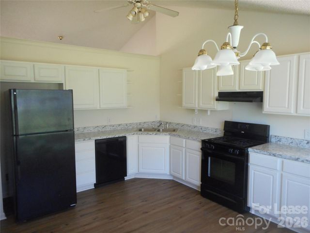 5901 Meadow Hill Drive, Charlotte, NC 28212