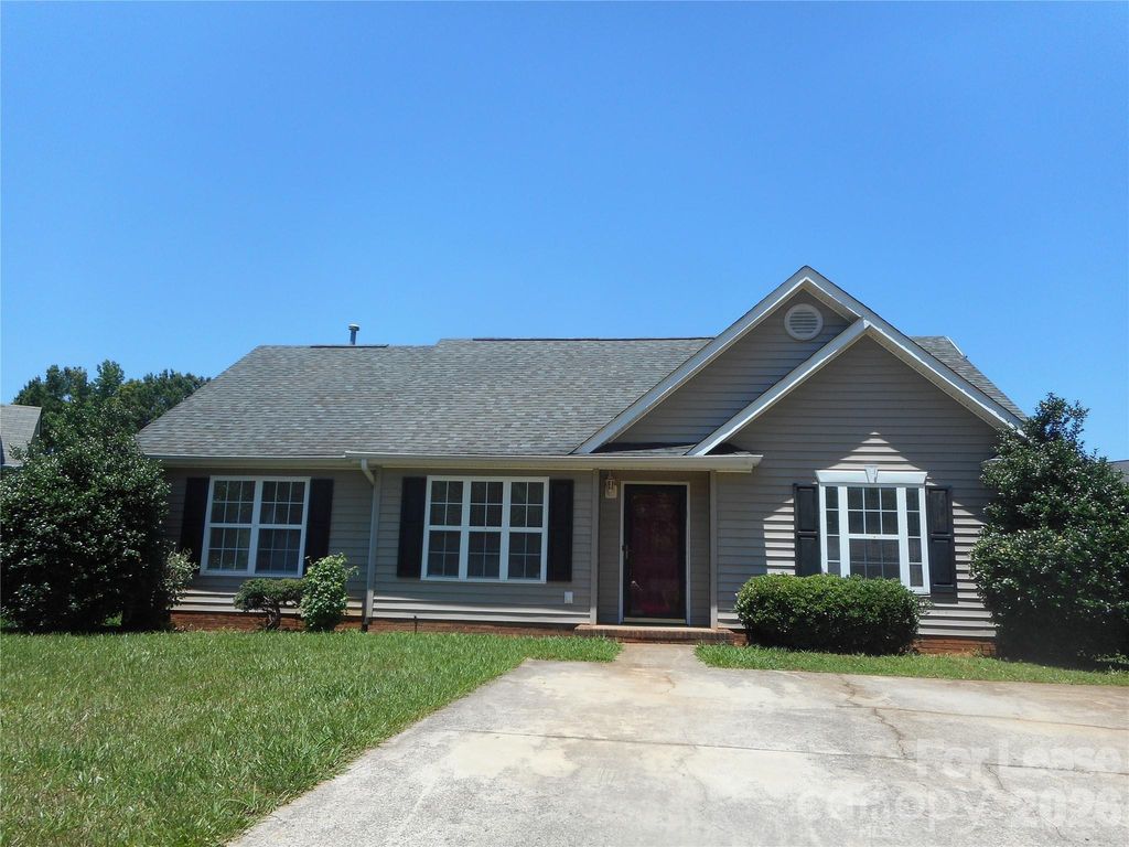 5901 Meadow Hill Drive, Charlotte, NC 28212