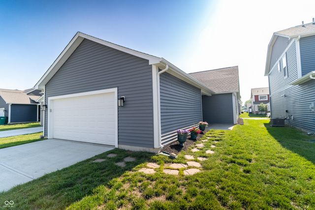 2732 Lamar Drive, Whitestown, IN 46075
