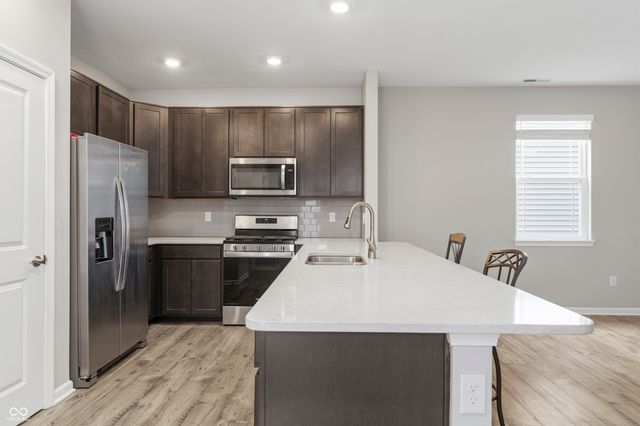 2732 Lamar Drive, Whitestown, IN 46075