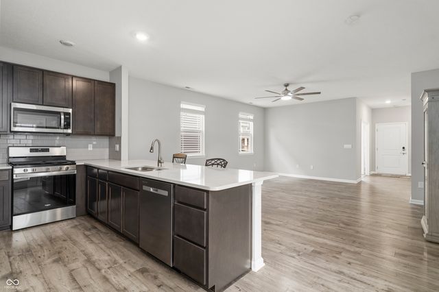 2732 Lamar Drive, Whitestown, IN 46075