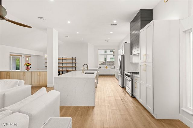 2917 Channel Rock Drive, Las Vegas, NV 89117