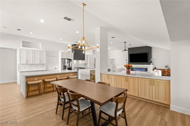 2917 Channel Rock Drive, Las Vegas, NV 89117