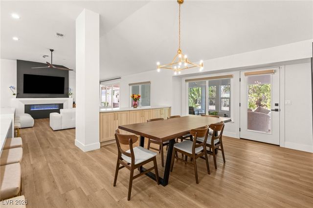 2917 Channel Rock Drive, Las Vegas, NV 89117