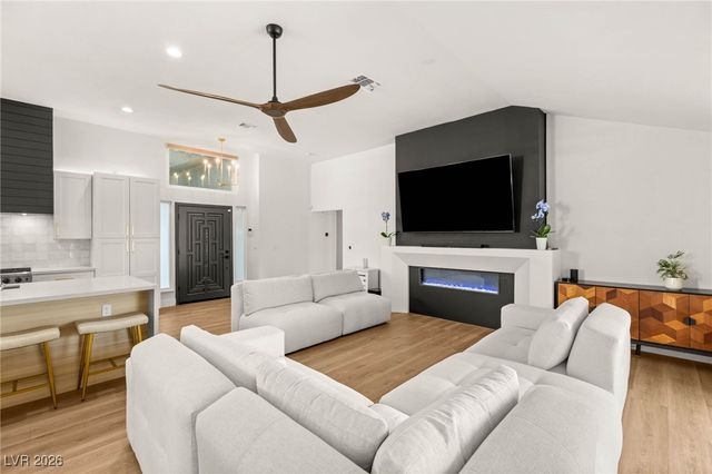 2917 Channel Rock Drive, Las Vegas, NV 89117