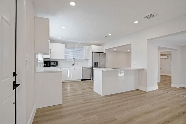 171 Ocean Parkway, Boynton Beach, FL 33435