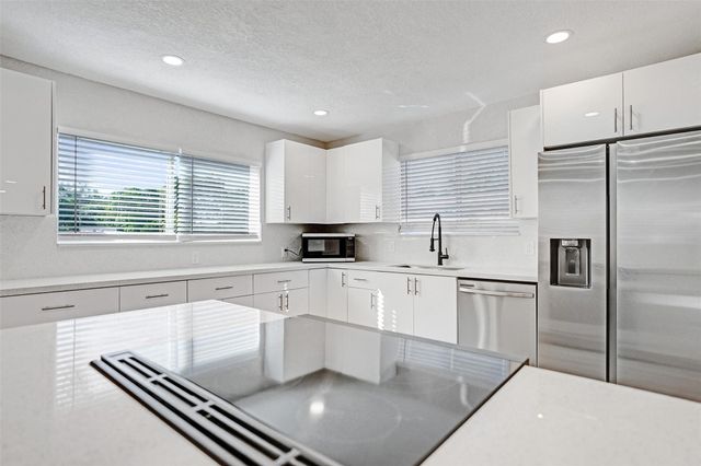 171 Ocean Parkway, Boynton Beach, FL 33435