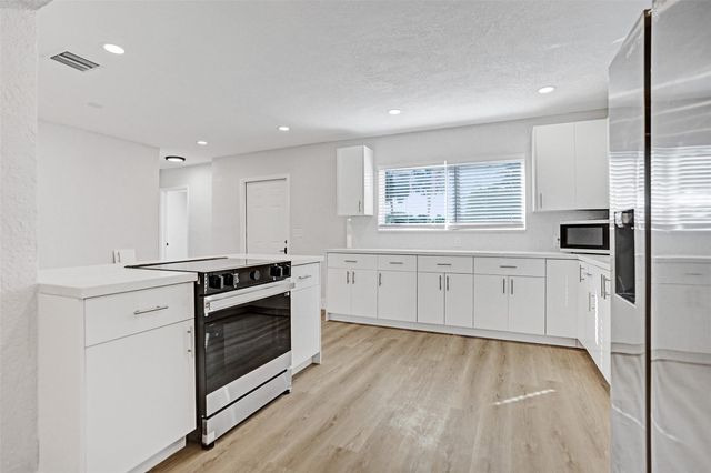 171 Ocean Parkway, Boynton Beach, FL 33435