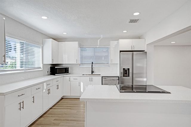 171 Ocean Parkway, Boynton Beach, FL 33435