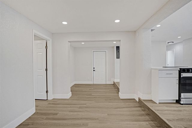 171 Ocean Parkway, Boynton Beach, FL 33435