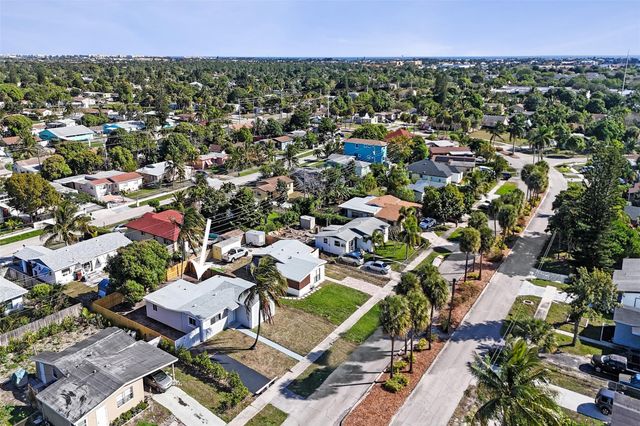 171 Ocean Parkway, Boynton Beach, FL 33435