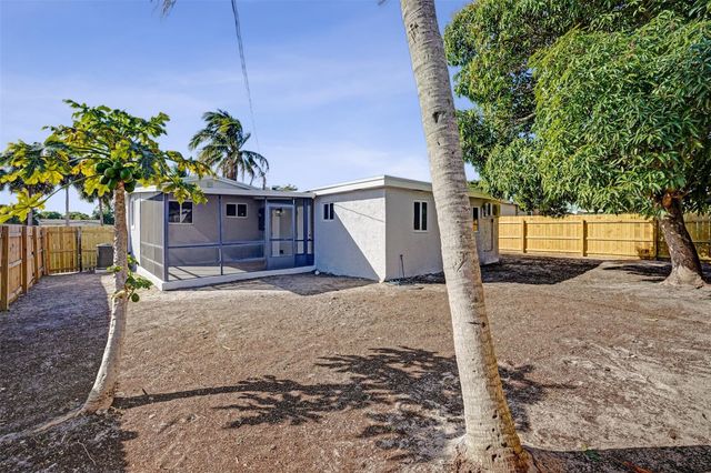 171 Ocean Parkway, Boynton Beach, FL 33435