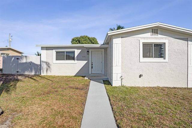 171 Ocean Parkway, Boynton Beach, FL 33435