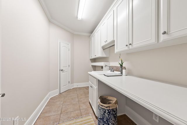 212 Archangel Drive, Lafayette, LA 70508