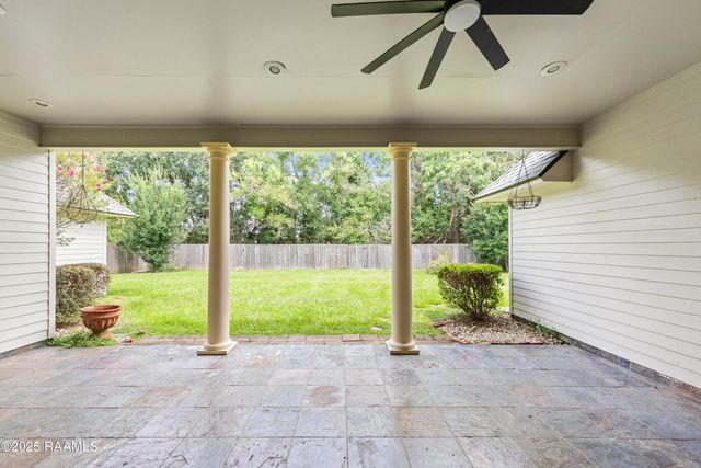 212 Archangel Drive, Lafayette, LA 70508