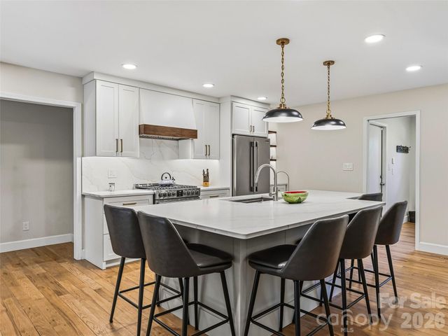18 High Bluff Drive, Weaverville, NC 28787