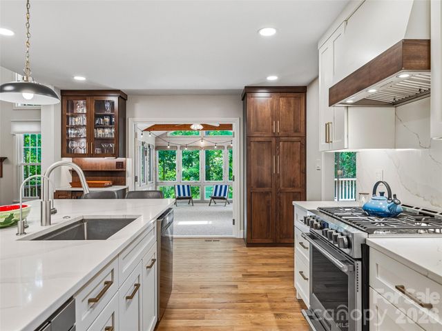 18 High Bluff Drive, Weaverville, NC 28787
