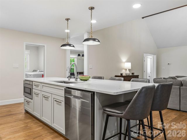 18 High Bluff Drive, Weaverville, NC 28787