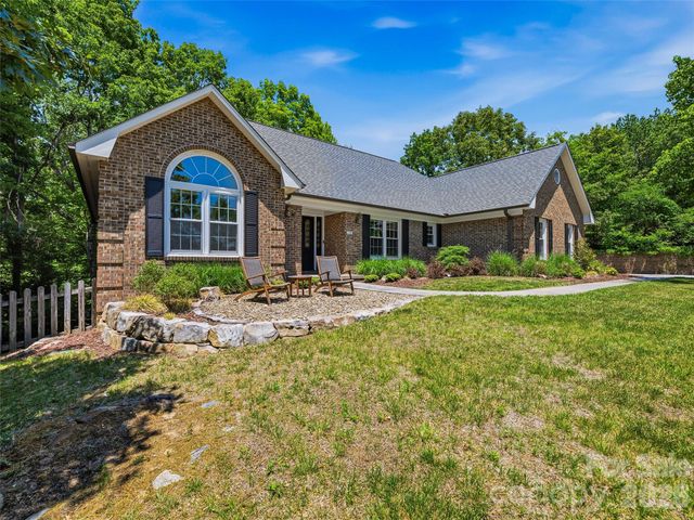 18 High Bluff Drive, Weaverville, NC 28787