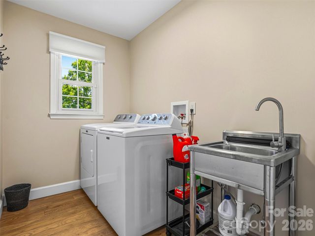 18 High Bluff Drive, Weaverville, NC 28787