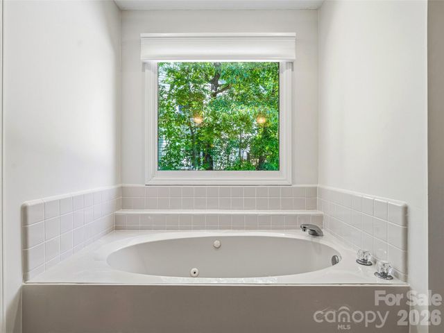 18 High Bluff Drive, Weaverville, NC 28787