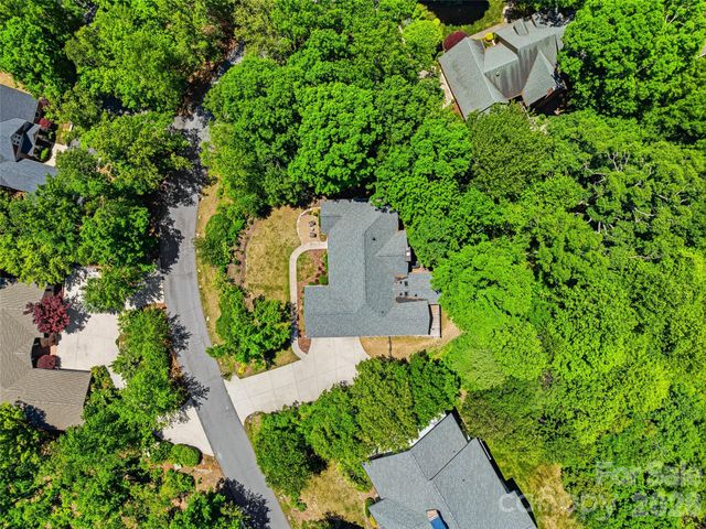 18 High Bluff Drive, Weaverville, NC 28787