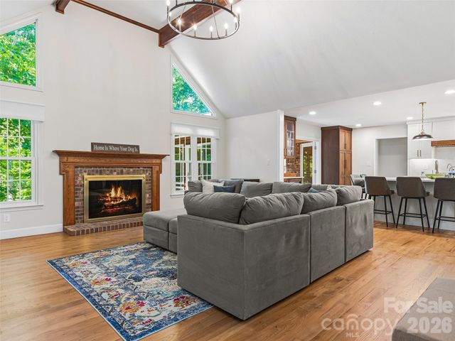 18 High Bluff Drive, Weaverville, NC 28787