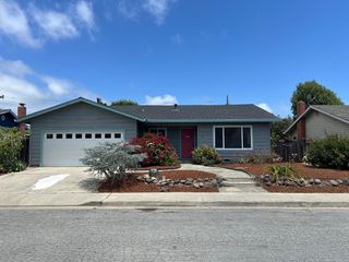 142 Sir Francis Court, Capitola, CA 95010