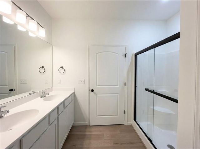 309 Hawthorne Court, Blue Springs, MO 64014