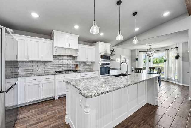 1601 Higgins Street, Pea Ridge, AR 72751
