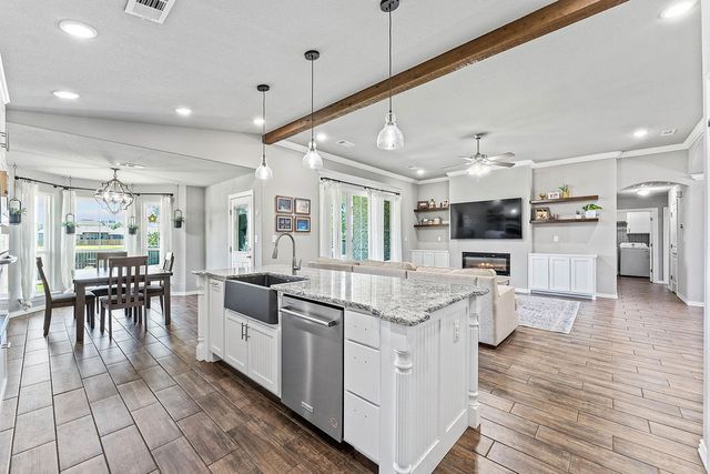1601 Higgins Street, Pea Ridge, AR 72751