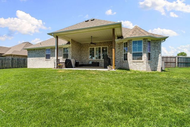 1601 Higgins Street, Pea Ridge, AR 72751