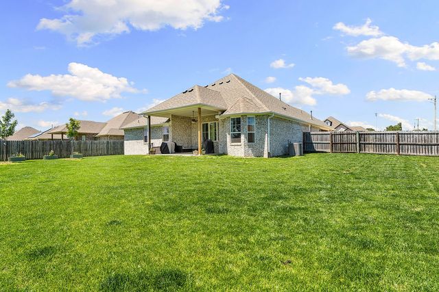 1601 Higgins Street, Pea Ridge, AR 72751