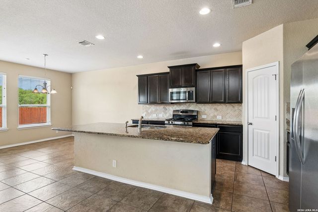 136 JOLIE CIR, Boerne, TX 78015