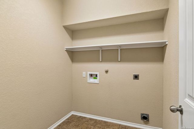 136 JOLIE CIR, Boerne, TX 78015