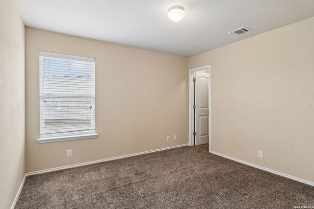 136 JOLIE CIR, Boerne, TX 78015
