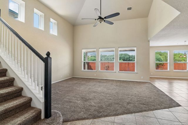 136 JOLIE CIR, Boerne, TX 78015