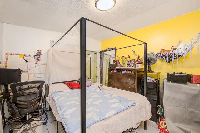 2318 W POWHATAN AVENUE, Tampa, FL 33603