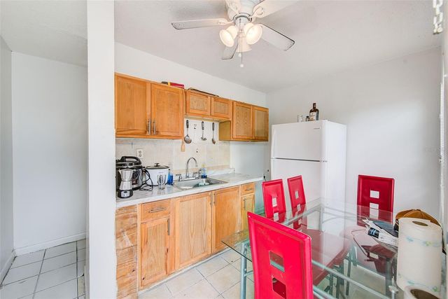 2318 W POWHATAN AVENUE, Tampa, FL 33603