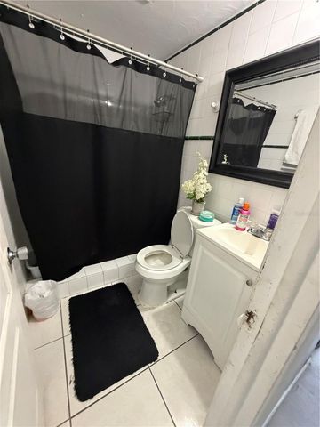 2318 W POWHATAN AVENUE, Tampa, FL 33603