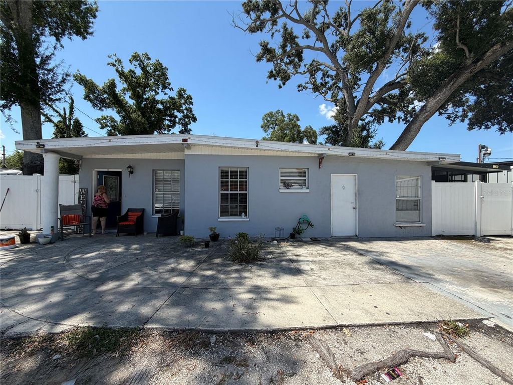 2318 W POWHATAN AVENUE, Tampa, FL 33603